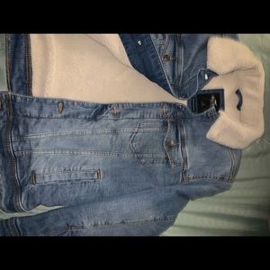 Sherpa-Lined Denim Jacket in Light Wash Men’s